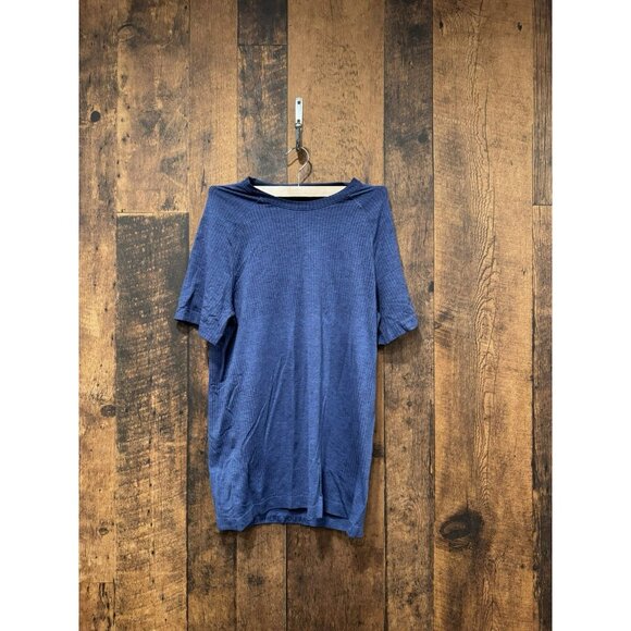 Lululemon Men’s Blue Metal Vent Short Sleeve Shirt Small EUC - Picture 1 of 4